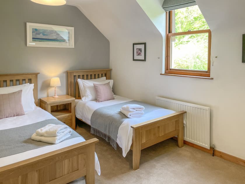 Twin bedroom | Innish - Innish Holidays, Clachan Seil