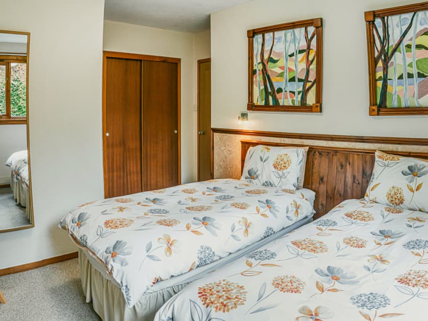 Twin bedroom | Lodge Two - Heatheryhaugh Lodges, Moffat