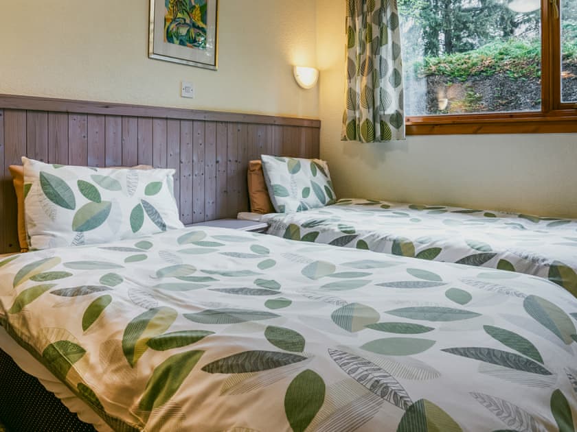 Twin bedroom | Lodge Two - Heatheryhaugh Lodges, Moffat