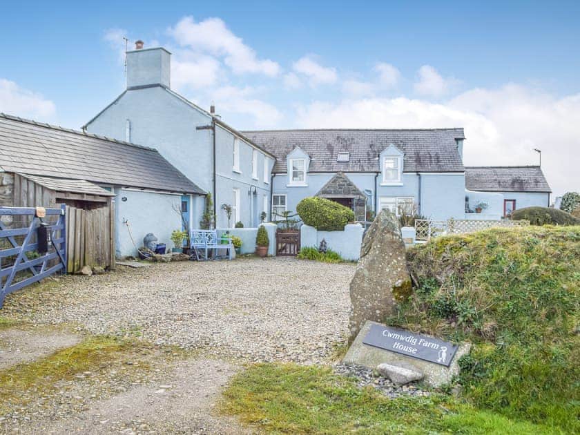 Exterior | Puffin Cottage, Berea, near St Davids