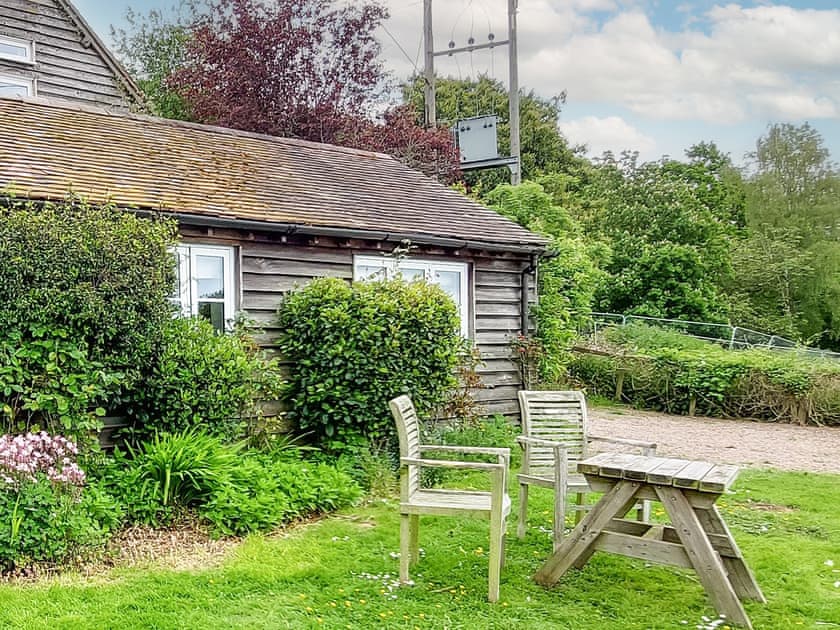 Exterior | Duck Pond - Whitewells Farm, Ridgeway Cross, near Malvern