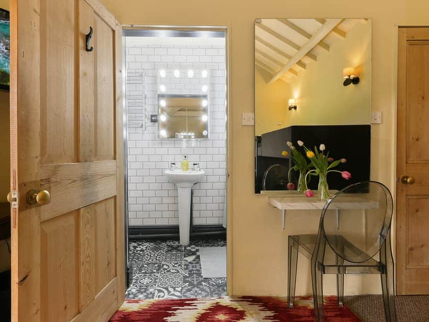 Bedroom 1, double or twin and bunks for 2 children under 8 years of age, with en-suite | Harthill Barn - Harthill Hall, Alport, near Bakewell