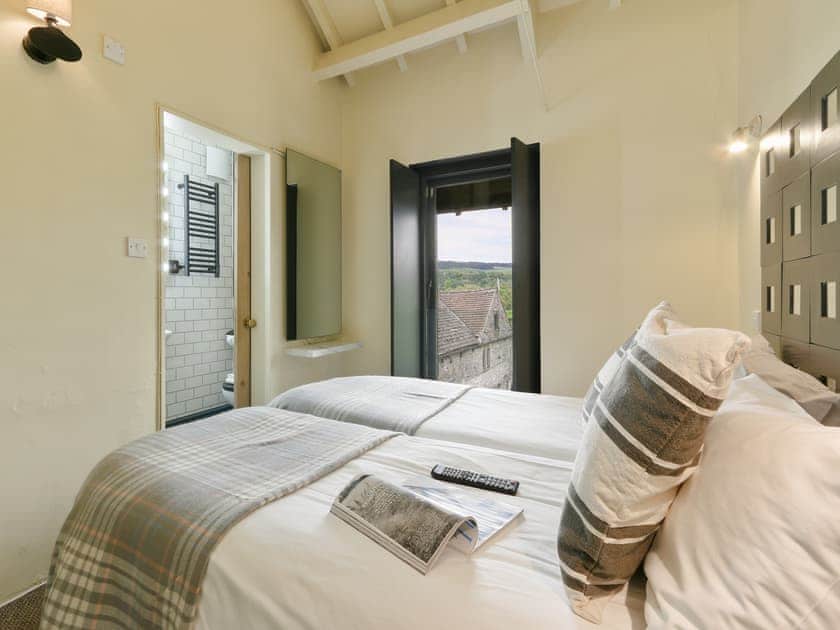 Bedroom 2, double or twin with en-suite | Harthill Barn - Harthill Hall, Alport, near Bakewell