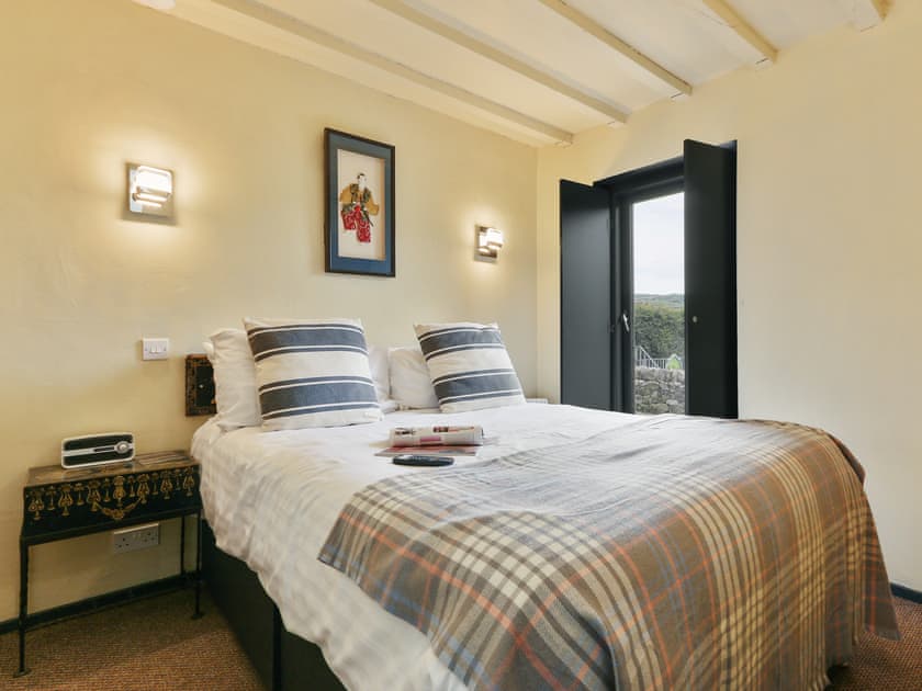 Bedroom 3, double, with en-suite | Harthill Barn - Harthill Hall, Alport, near Bakewell
