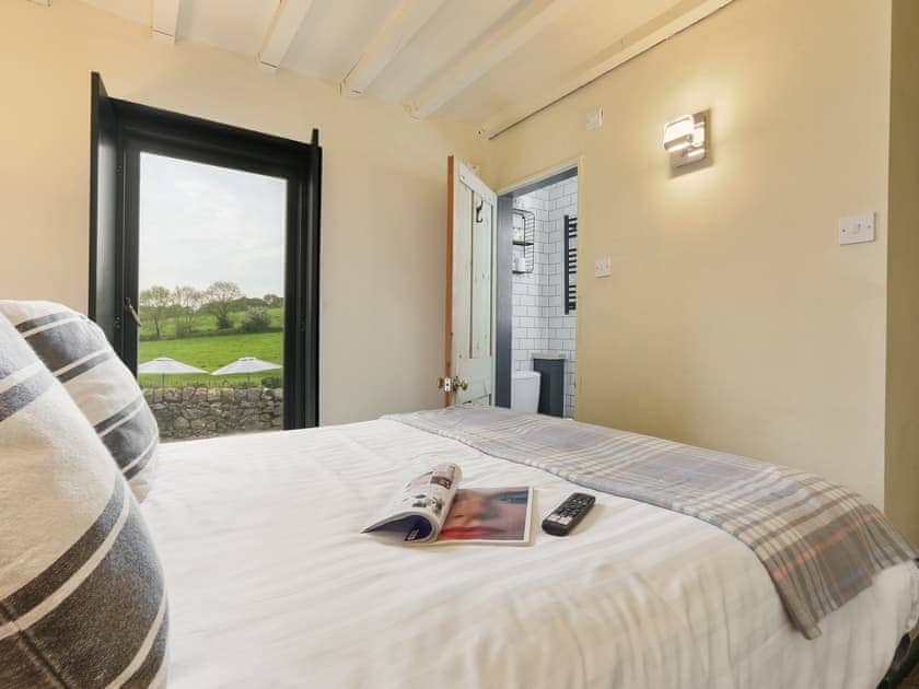 Bedroom 3, double, with en-suite | Harthill Barn - Harthill Hall, Alport, near Bakewell