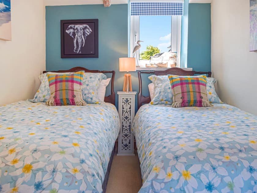 Twin bedroom | Puffin Cottage, Berea, near St Davids