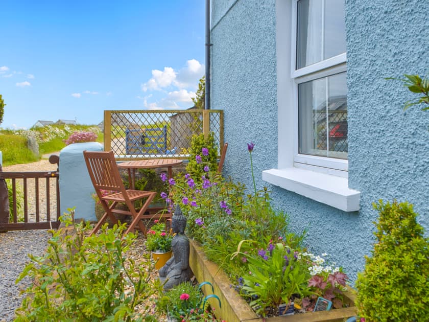 Outdoor area | Puffin Cottage, Berea, near St Davids
