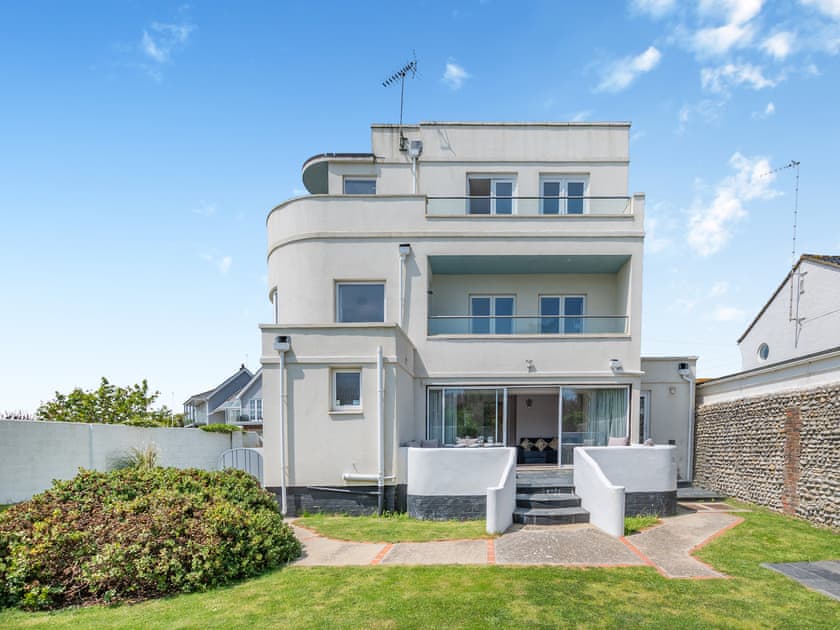 Exterior | Three Decks, Elmer