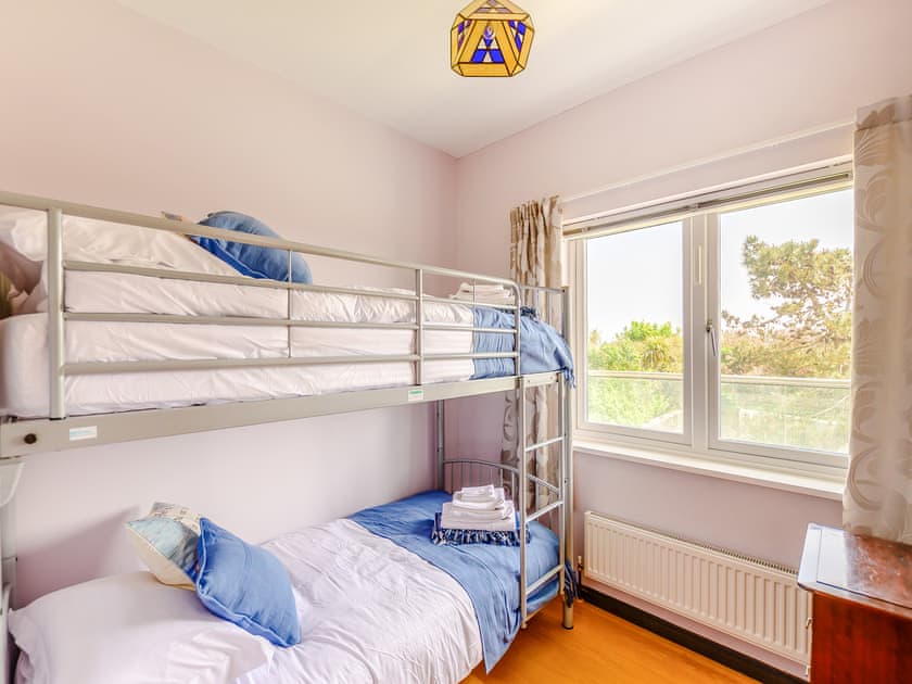 Bunk bedroom | Three Decks, Elmer