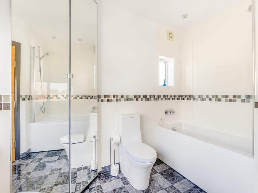 Bathroom | Three Decks, Elmer