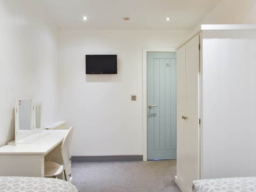 Twin bedroom | Sea Blue Cottage, Scarborough