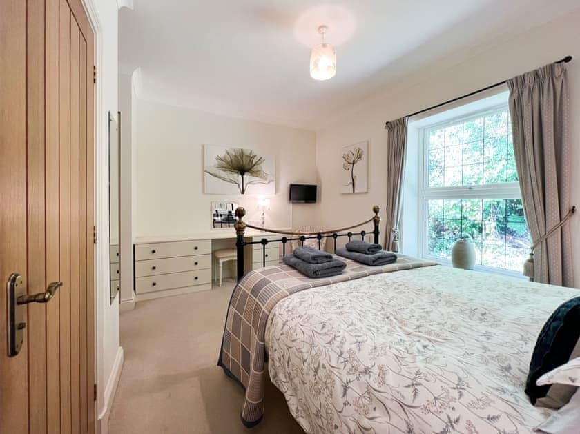 Double bedroom | 6 Ladstock Hall - Ladstock Hall, Thornthwaite