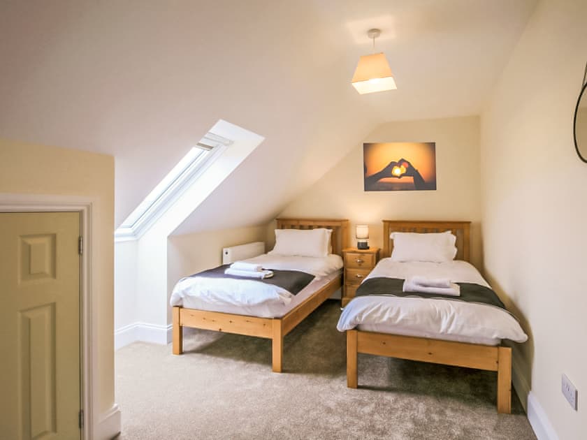Twin bedroom | 2 Dawson Court - Dawson Park, Mablethorpe