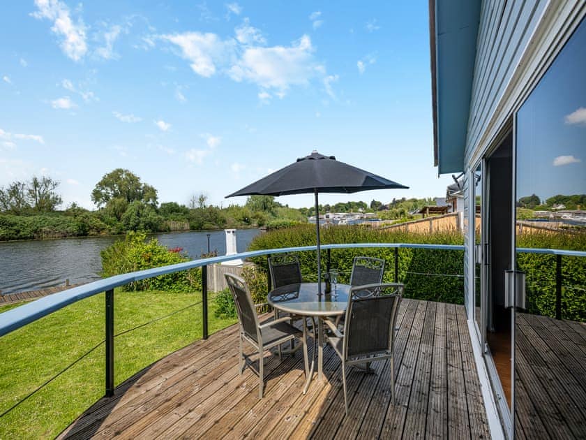 Decking | River View - Norfolk Holiday Lodges, Brundall