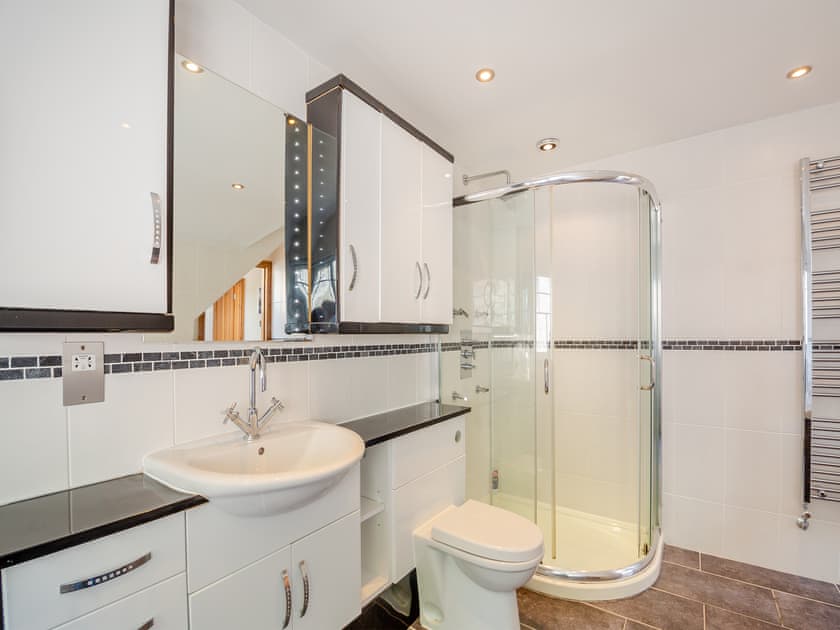 Bathroom | Rockcliffe, Aberdovey