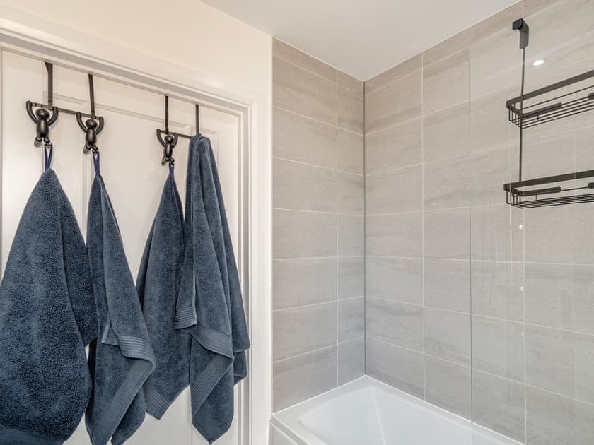 Bathroom | Blue Skies, Sageston