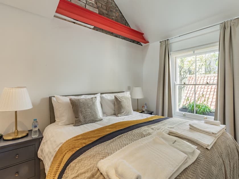 Double bedroom | St Margarets Cottage, Old King’s Lynn