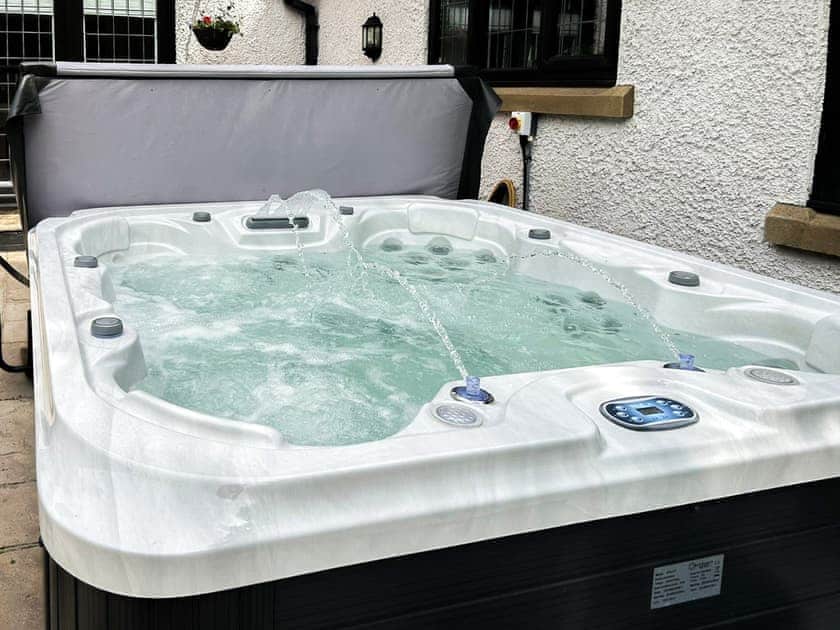 Hot tub | Castlebar, Singleton, near Poulton-le-Fylde