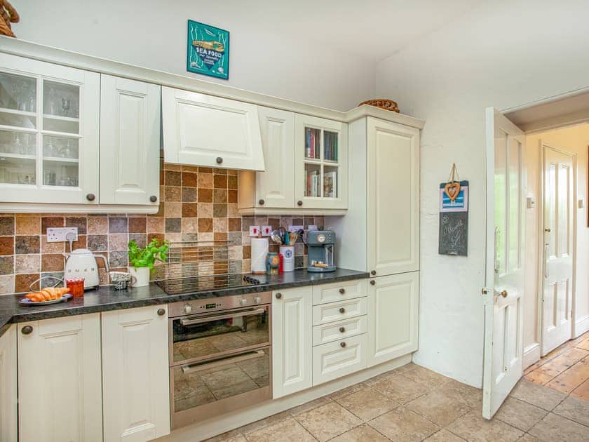 Kitchen | Lynwood, Boscastle
