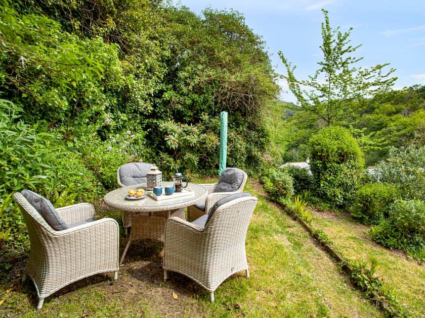 Sitting-out-area | Lynwood, Boscastle