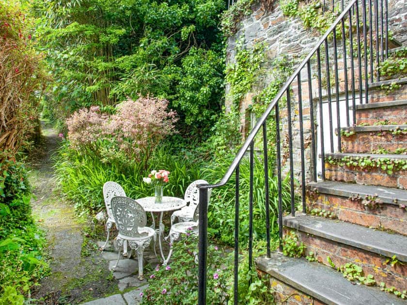 Sitting-out-area | Lynwood, Boscastle