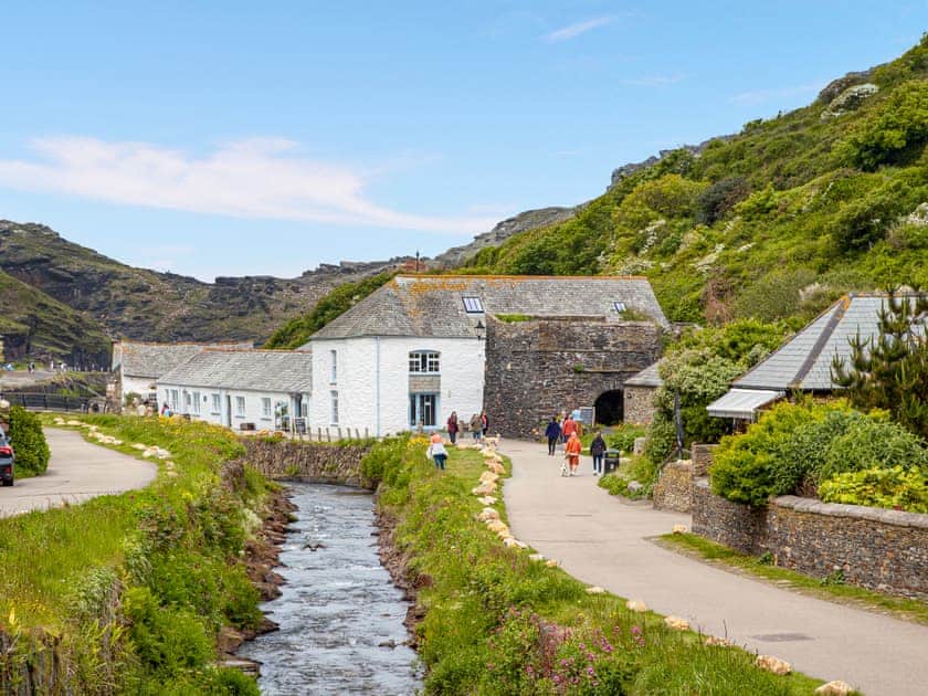 Surrounding area | Lynwood, Boscastle