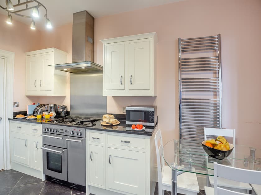 Kitchen/diner | Westhaven, Aberdovey, near Tywyn