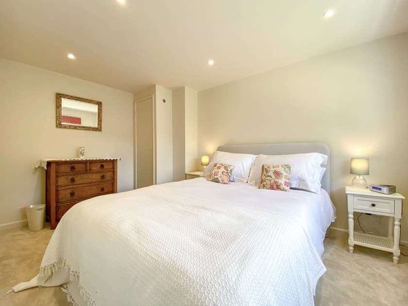 Double bedroom | The Granary, Poulshot, near Devizes