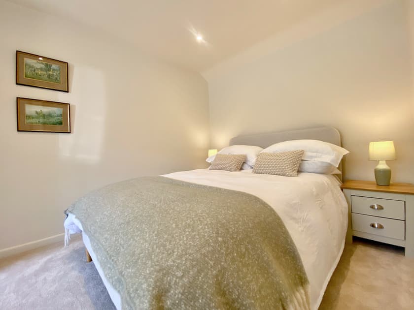 Double bedroom | The Granary, Poulshot, near Devizes