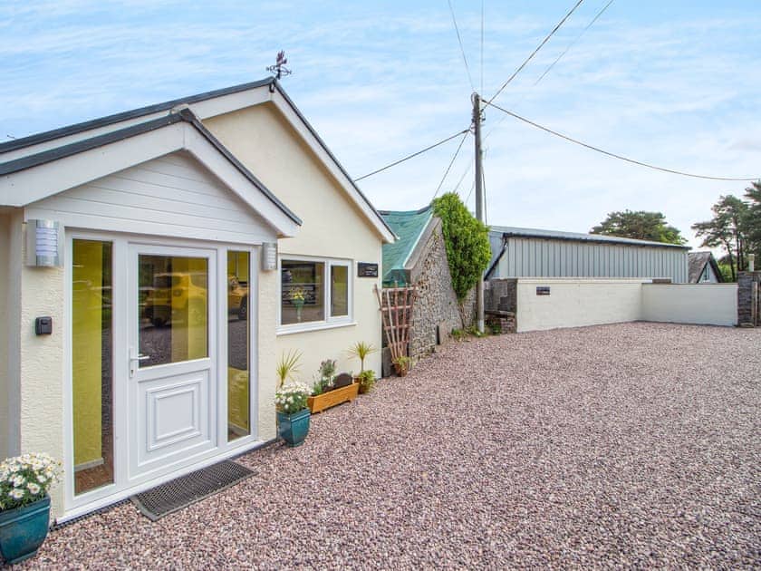 Exterior | Hoglet Cottage, Ammanford