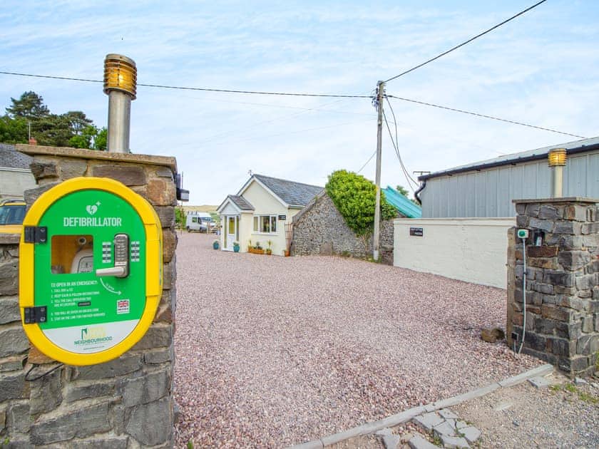Exterior | Hoglet Cottage, Ammanford