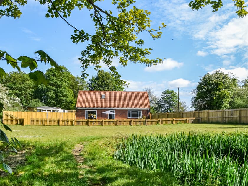 Exterior | Emmotland Retreat - Emmotland Holidays, Driffield