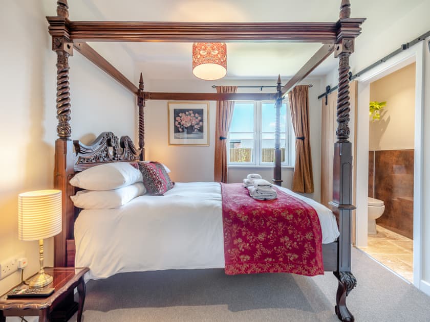 Master bedroom | The Farmhouse - Bedborough Farm, Wimborne