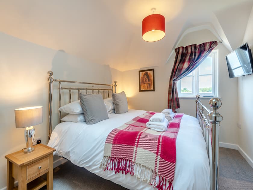 Double bedroom | The Farmhouse - Bedborough Farm, Wimborne