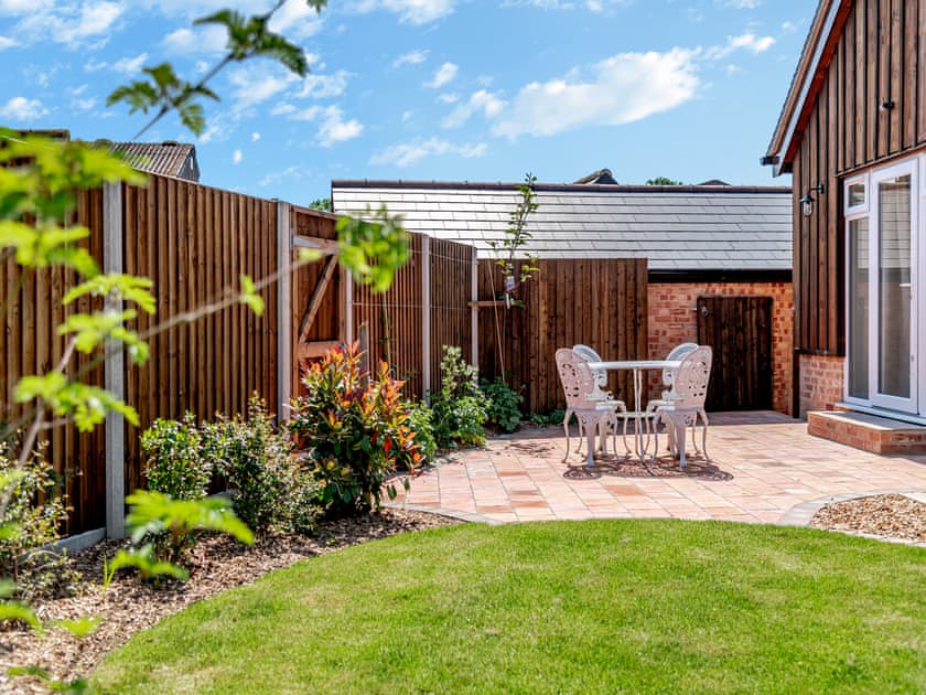 Outdoor area | The Farmhouse - Bedborough Farm, Wimborne
