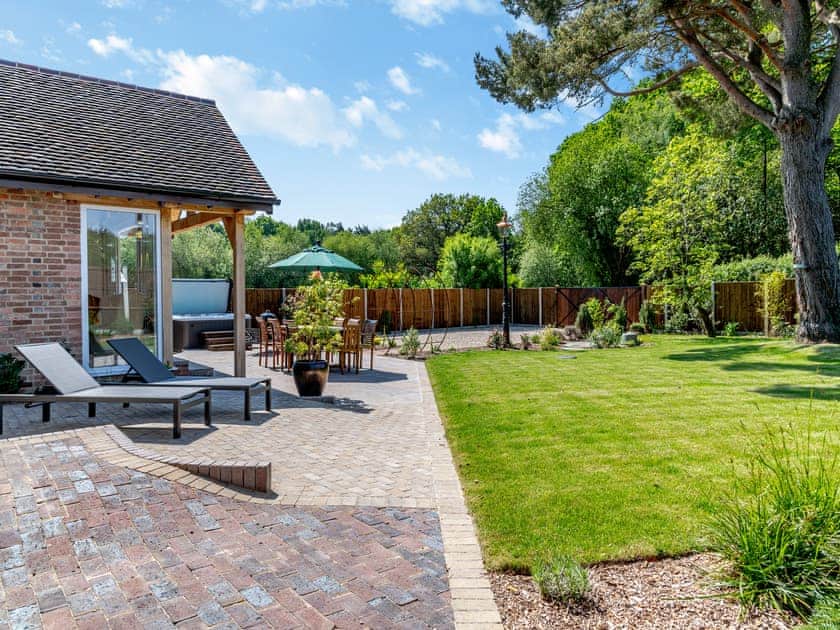 Outdoor area | The Farmhouse - Bedborough Farm, Wimborne