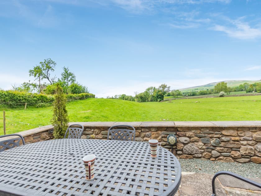 Outdoor eating area | Warth Barn, Ingleton, near Settle