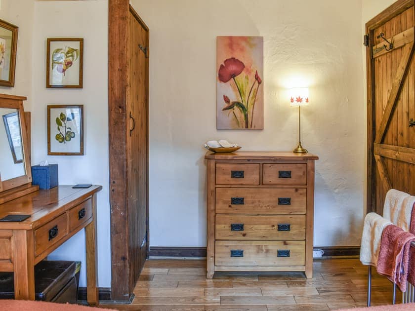 Twin bedroom | Stoney End Cottage, Worton, near Leyburn