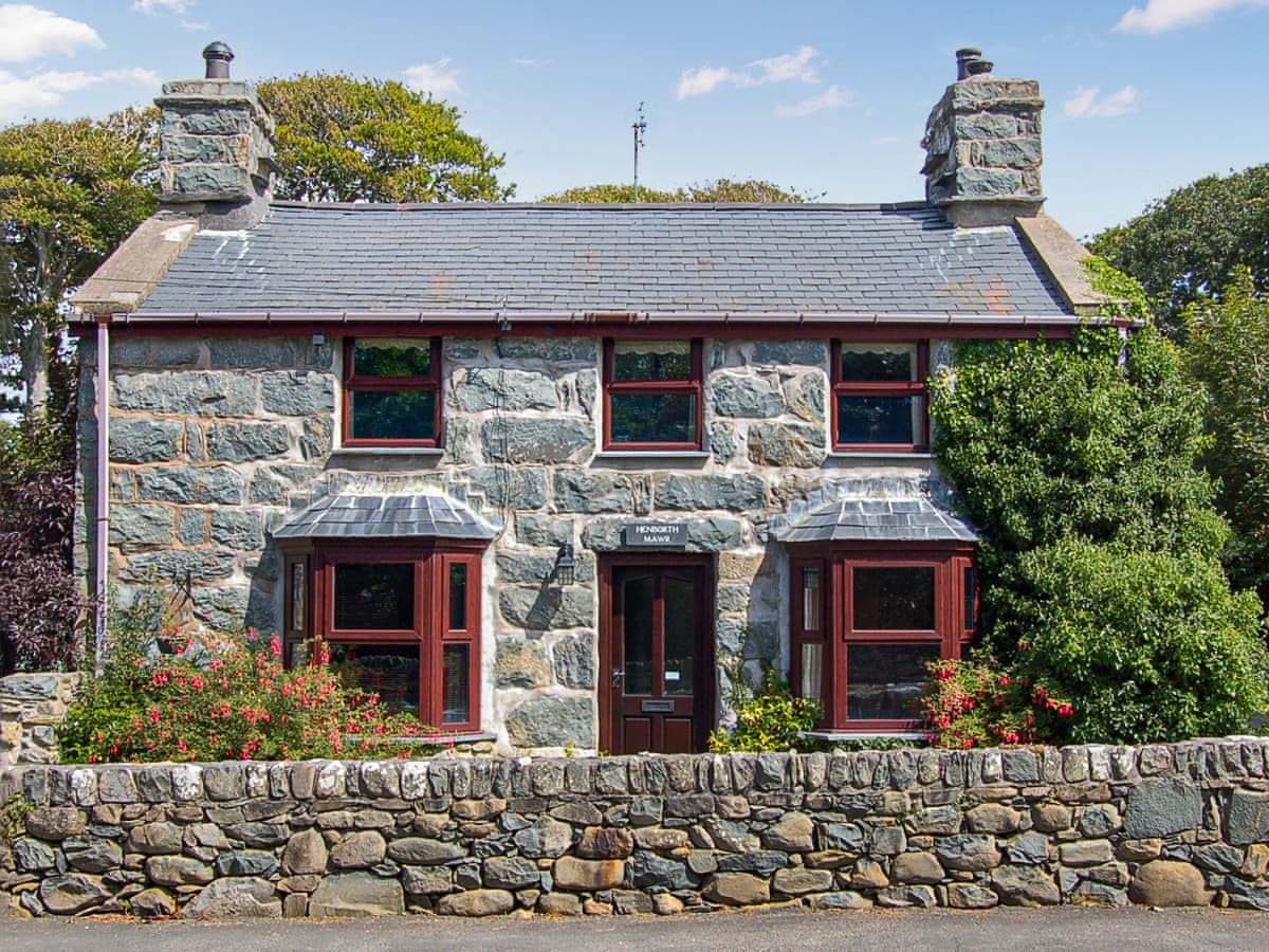 Henborth Mawr Period Cottage