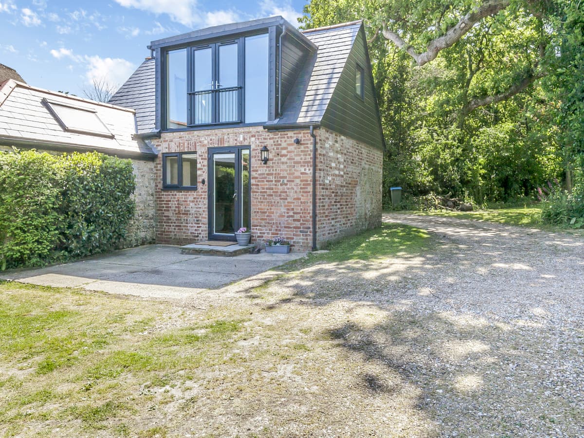 South Wood Lodge - Holiday Lodge in Southern England - Image 2
