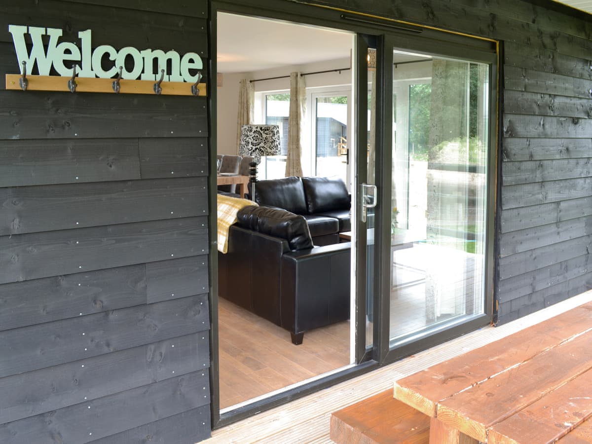Broad View Farm - Cedar Lodge - Holiday Lodge in Southern England - Image 2