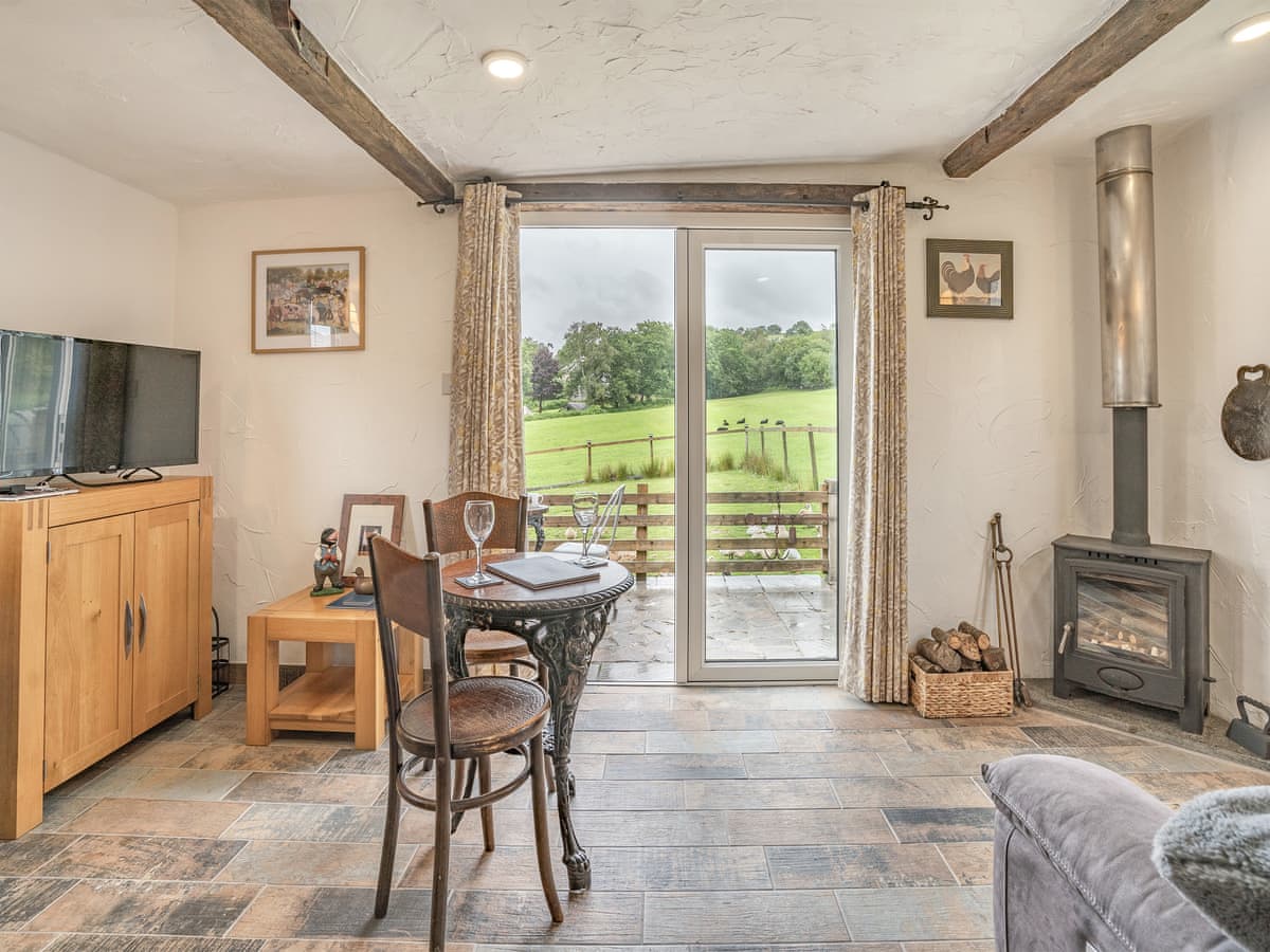 Molehill Lodge - Holiday lodge in South Wales - Image 2