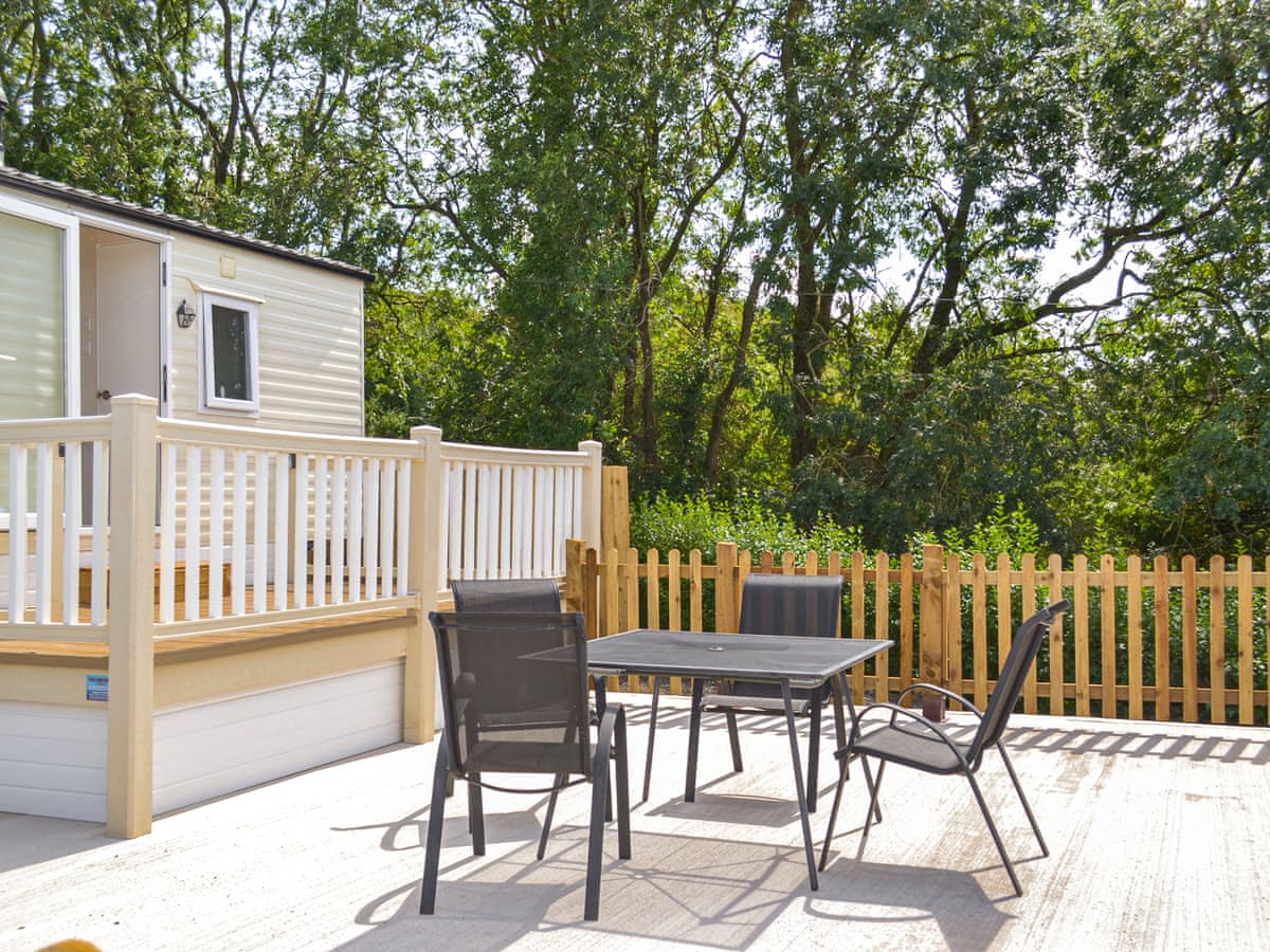 Hill Crest Lodges - Hillcrest Caravan - Holiday lodge in Central England - Image 1