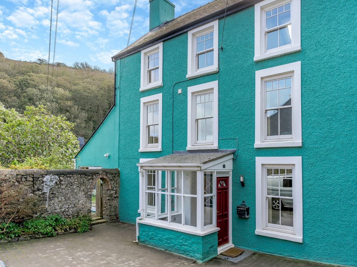 Solva-Llys Aber — photo from cottages.com