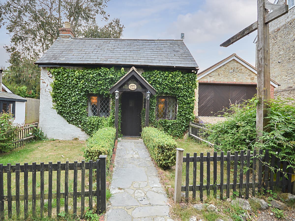 Self-catering cottages in Newport