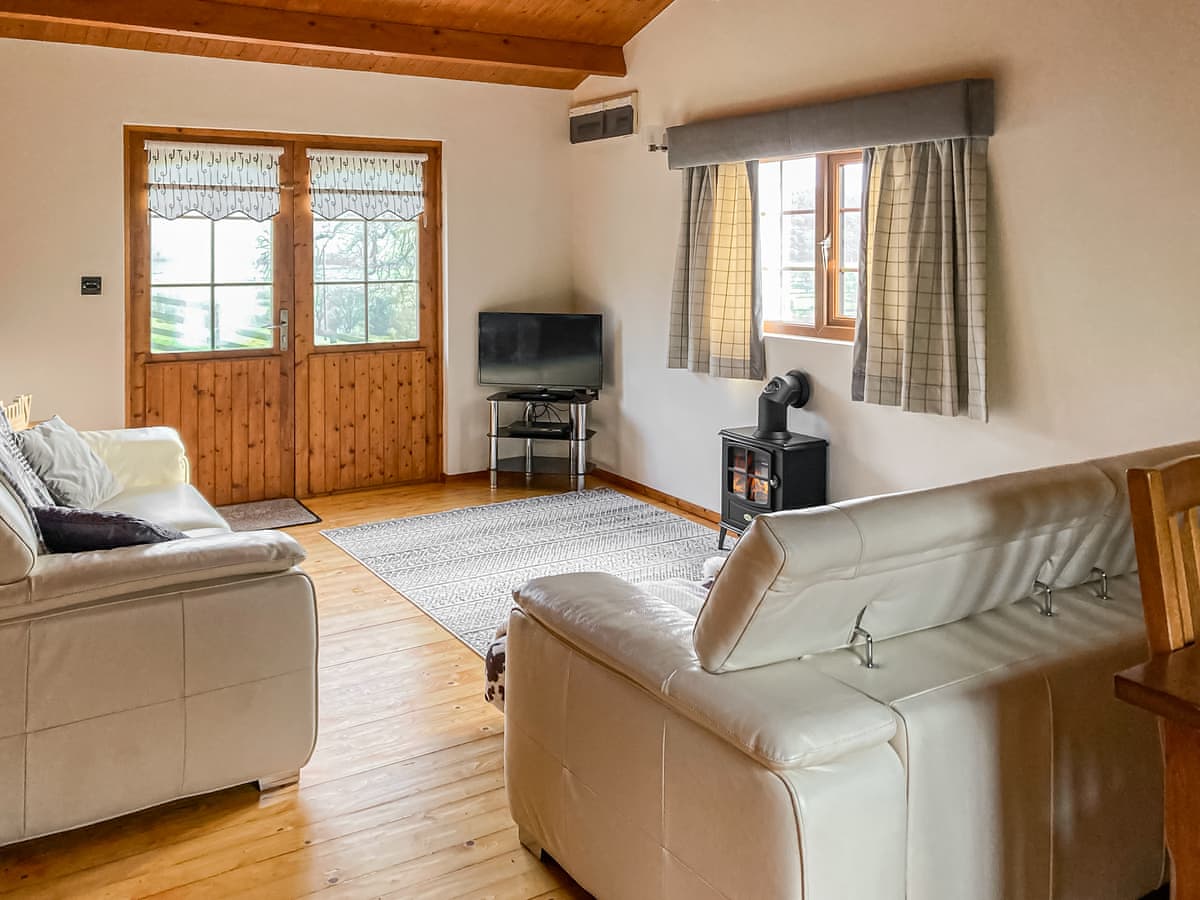 Crown Hill Lodge - Holiday lodge in Yorkshire - Image 2