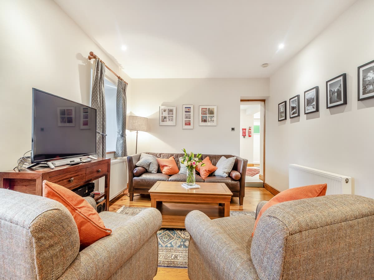 The Holly Trees- Holly Tree Lodge - Holiday Lodge in Central Scotland - Image 4