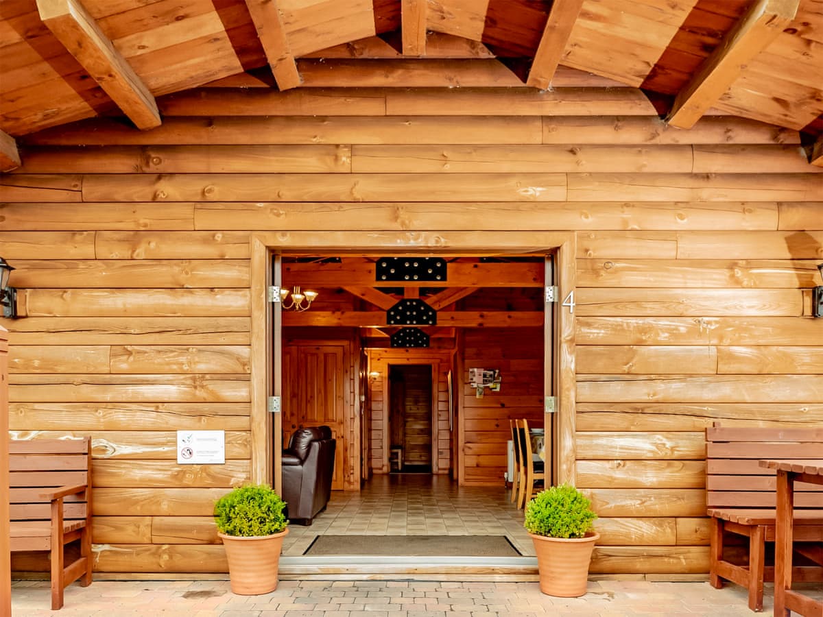 4 Lakeview Lodge - Holiday lodge in Central England - Image 5