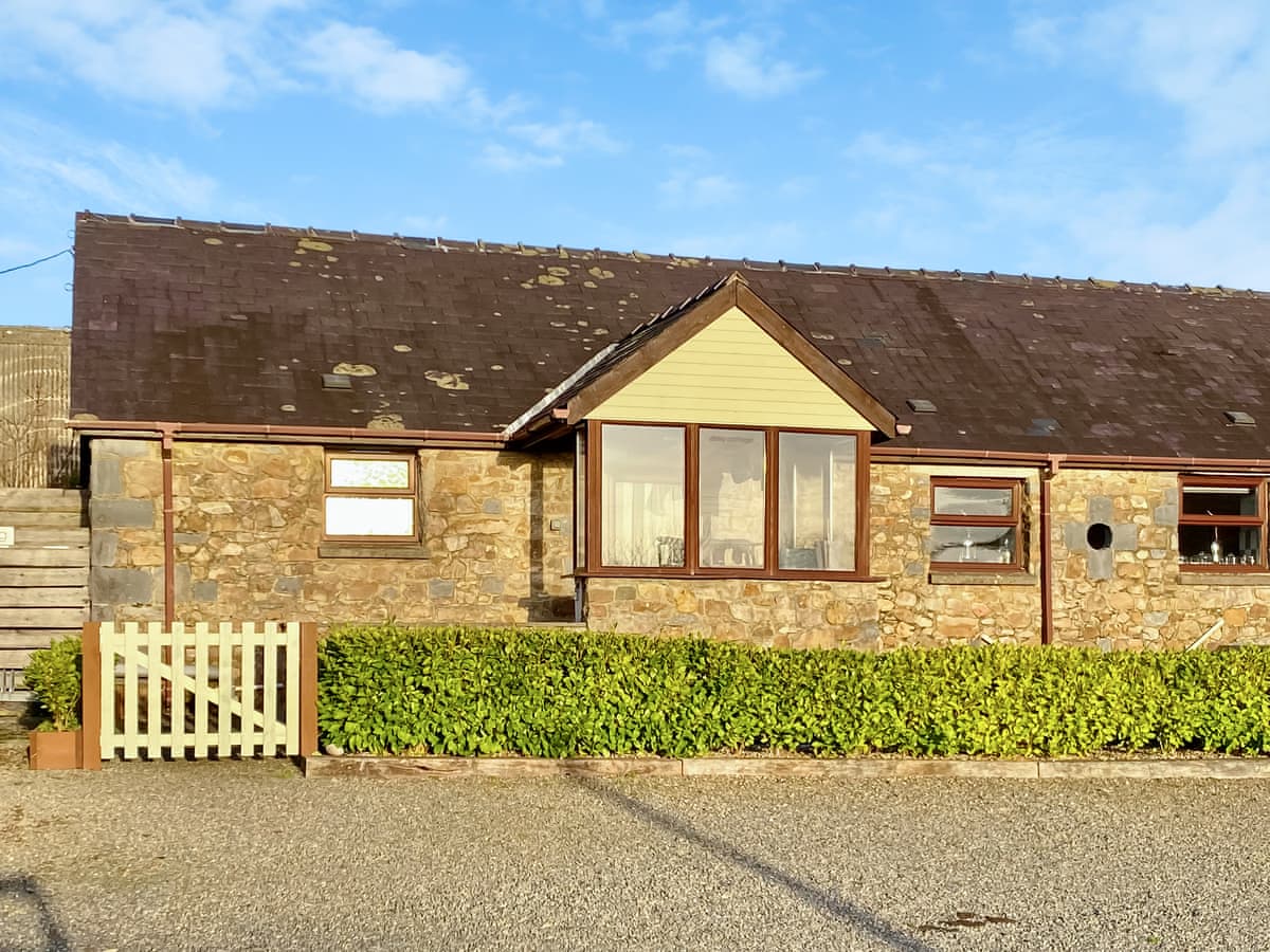 Coastal Wood Holidays - Dairy Cottage