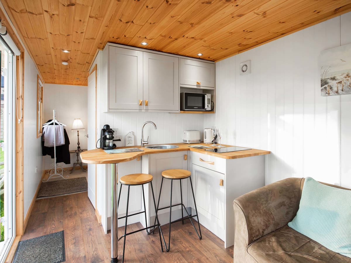 School Lodge - Holiday Lodge in Central England - Image 3